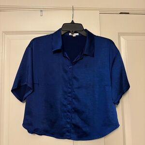Giani Bini Size M Blue Silk Cropped Button Up Top